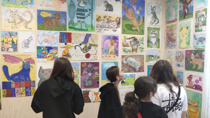 открытие XX межрегиональной художественной выставки «Весёлая котовасия» прошло в Вязьме - фото - 5