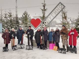 новодугинцы приняли участие в общеобластном субботнике по уборке снега - фото - 8