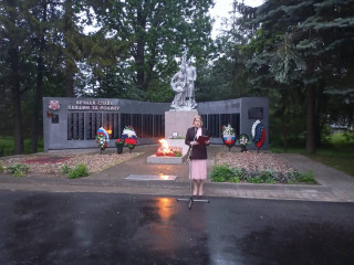новодугинский округ принял участие в Ежегодной Акции "Свеча Памяти" - фото - 10