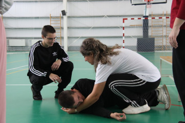 накануне Всероссийского Дня правовой помощи детям, в «Новодугинском ФОК» прошло спортивное состязание «Формула Права!» - фото - 8