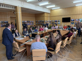 в Администрации Новодугинского округа торжественно отметили День местного самоуправления - фото - 32
