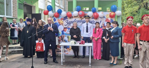 в Новодугинском округе торжественно встретили День знаний – 2026 - фото - 7
